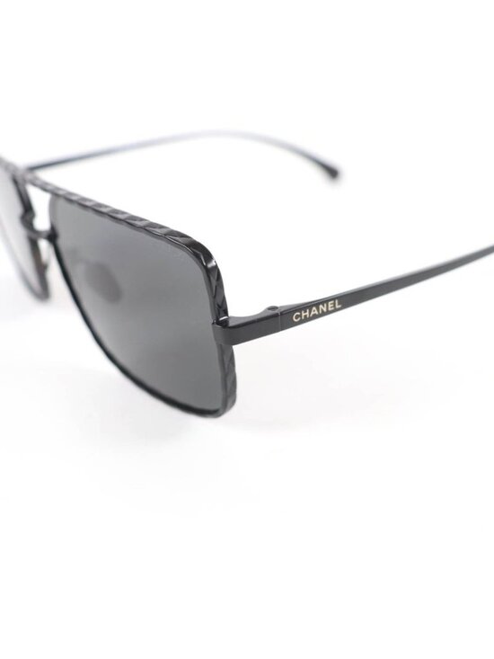 Chanel Pilot Sunglasses Logo Quilted Two Bridge Black main image 8